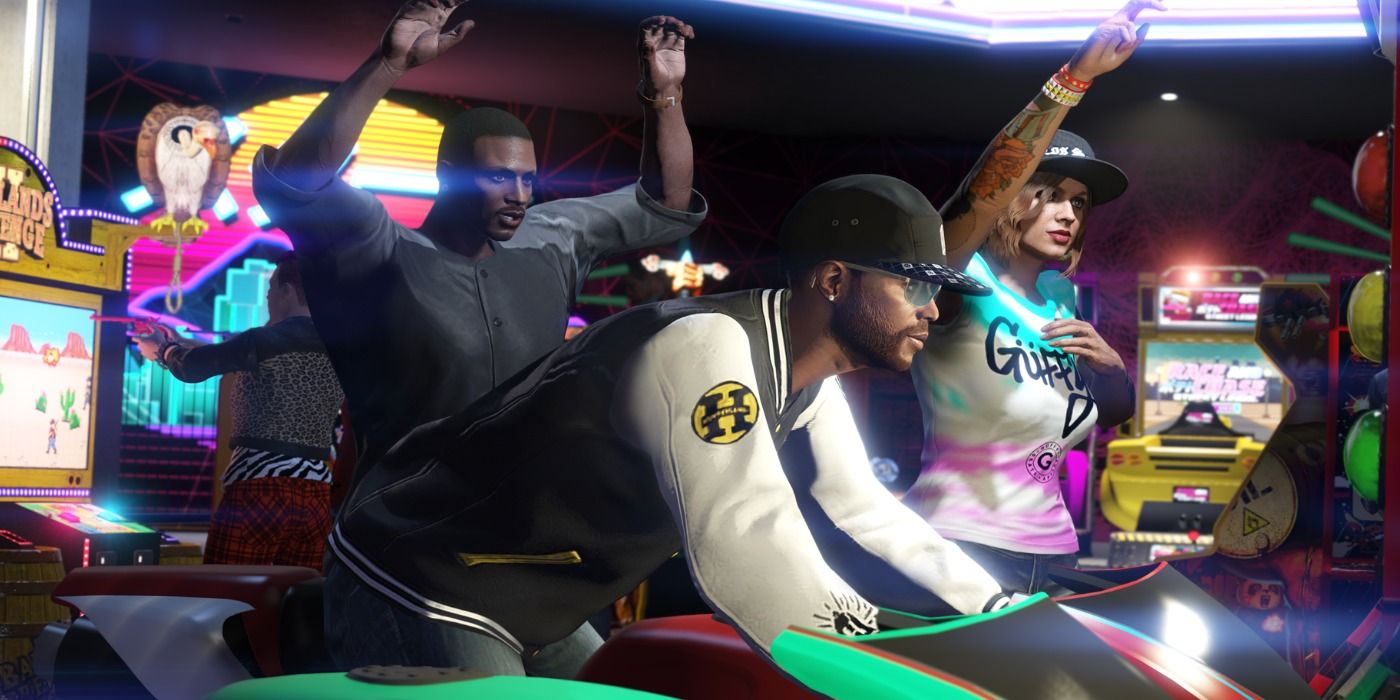 Grand Theft Auto Online Game characters in an arcade cheering each other on