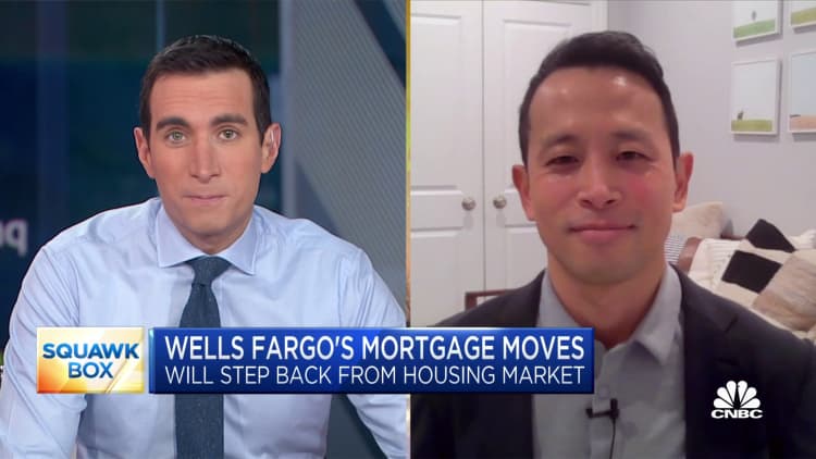 Wells Fargo to significantly step back from housing market