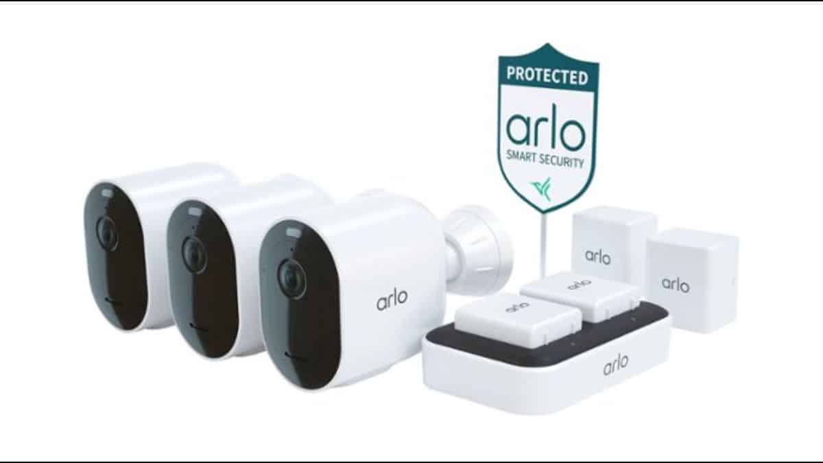 Arlo - Pro 4 Spotlight Camera Security Bundle