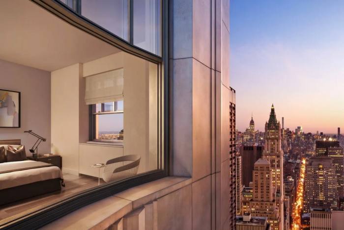 One Wall Street: developer Harry Macklowe has spent .5bn gutting the Art Deco building and turning it into 566 luxury condominiums 