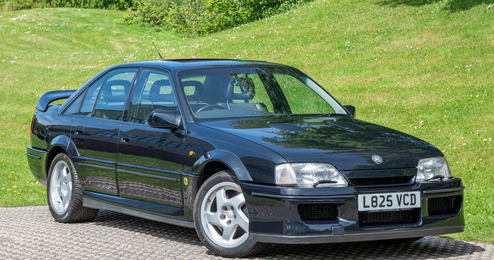 Lotus Carlton