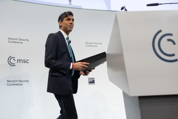 Fears ministers could quit over Rishi Sunak's Brexit deal 