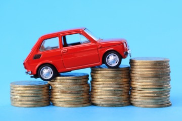 10 thrifty motoring tips to help drivers save hundreds of pounds a year