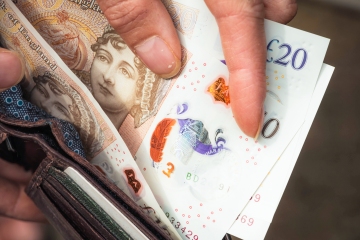 Thousands of households can get £120 free cash for food or bills - how to apply