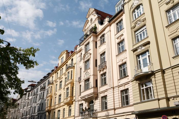 House fronts in Hans-Sachs-Strasse, Isarvorstadt, Glockenbachviertel, Munich