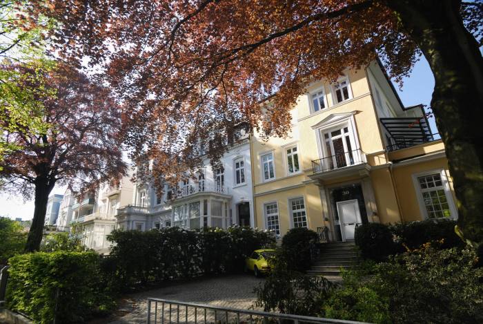 Dwelling houses in the avenue Johns, Rotherbaum, Hamburg, Germany