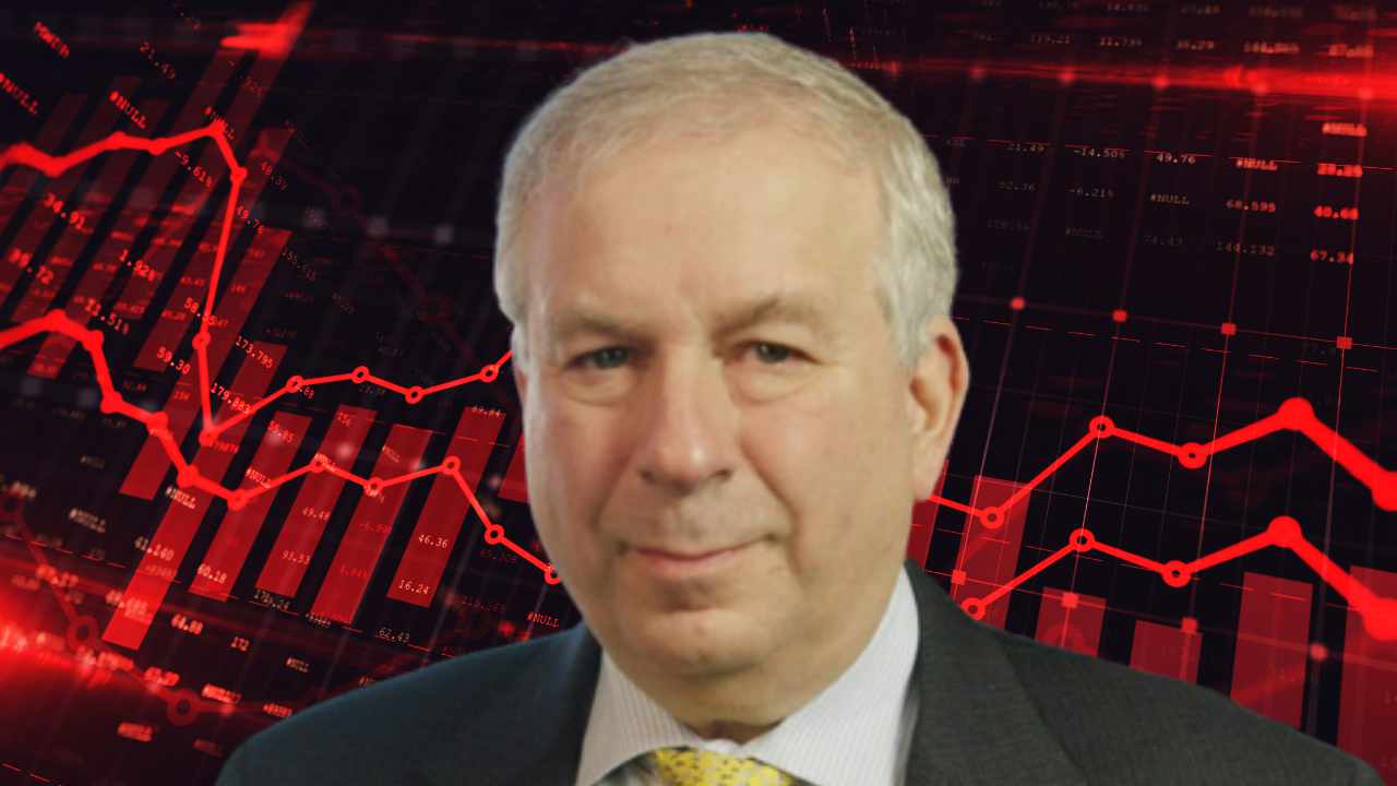 Economist David Rosenberg Warns of Impending 'Crash Landing' and Recession, Citing Fed Data