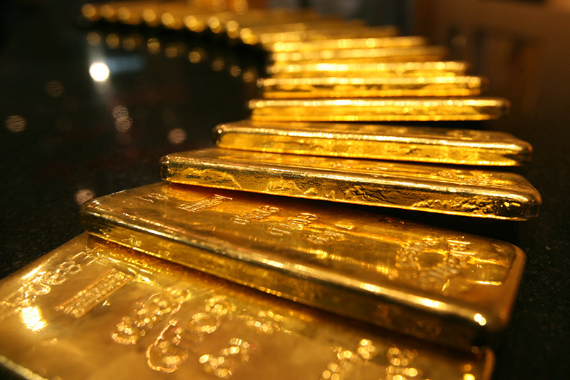 Gold prices surge as U.S. bank woes taper rate hike expectations