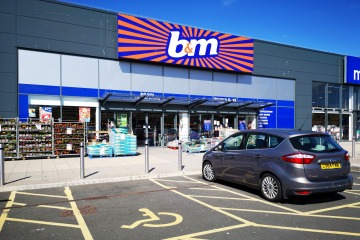 Shoppers are rushing to B&M to buy kitchen gadget that scans for £50 less