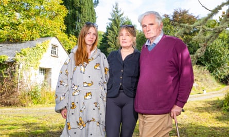 The family of Harry Armstrong Evans: from left sister Freddy, mother Alice and father Rupert.