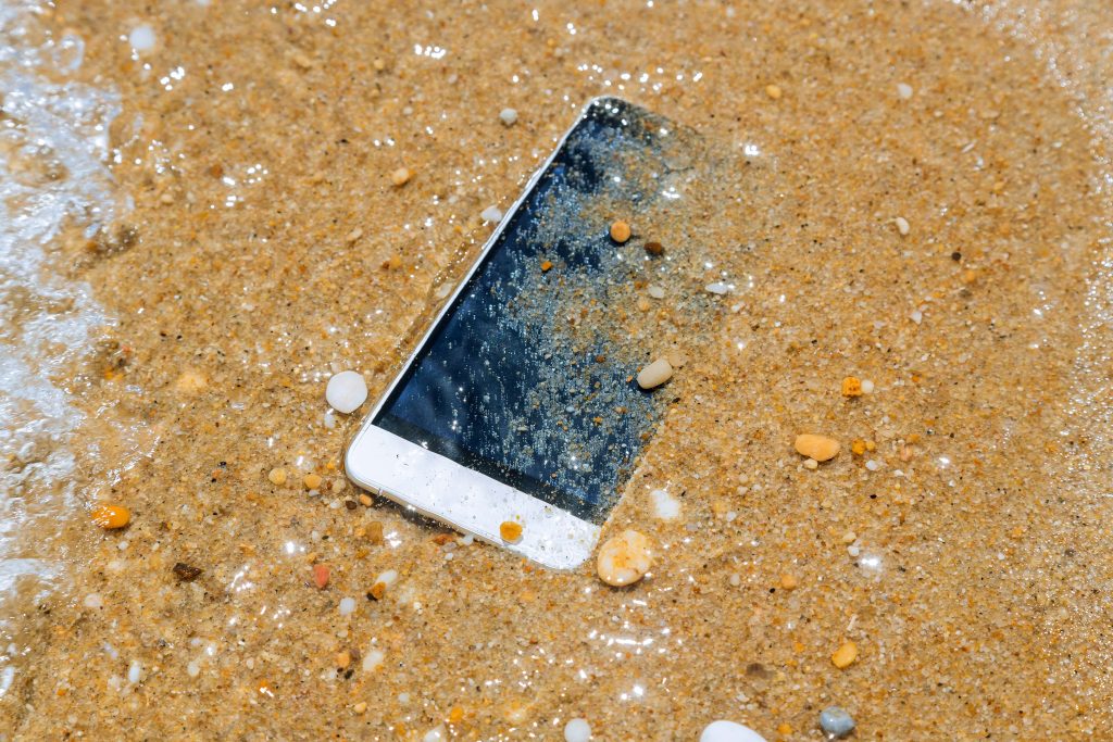 Essential Steps You Should Take Immediately If You Drop Your Phone in Water