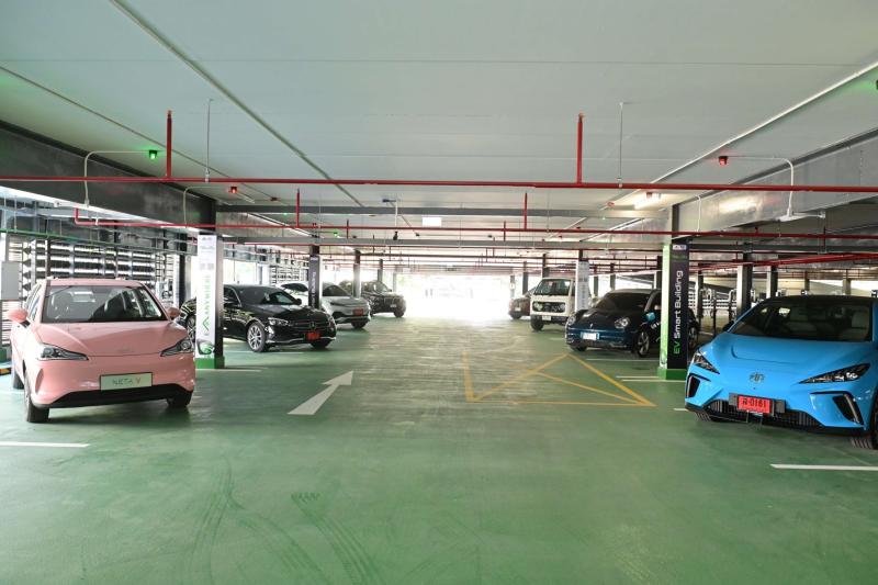 A car park building at a hospital in Bangkok offers EV chargers to serve customers. (File photo)