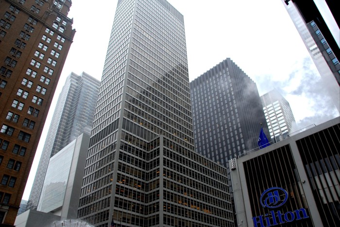 1330 Avenue of the Americas in Manhattan, New York 