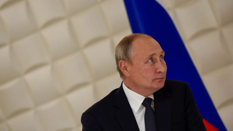 Russian Businesses Ask Putin to Help Legalize Crypto