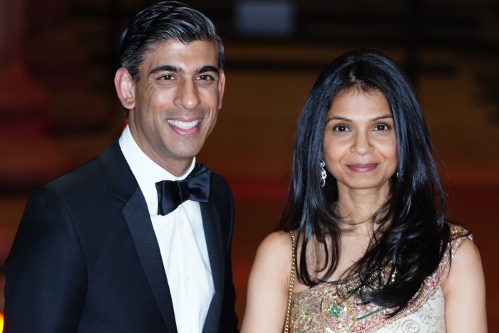 Rishi Sunak with his wife Akshata Murty