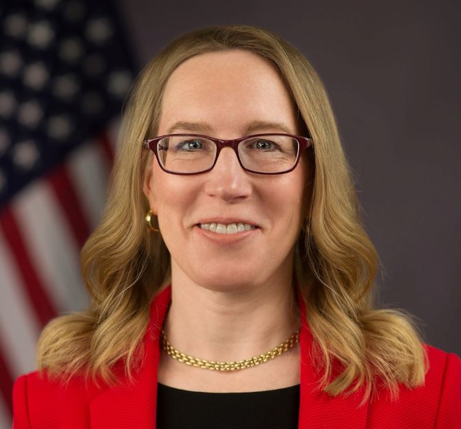 Caroline Crenshaw, SEC