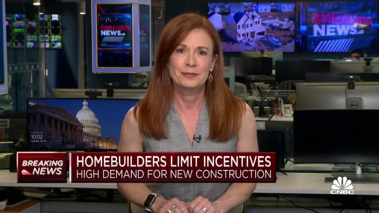 Homebuilder sentiment rises in July