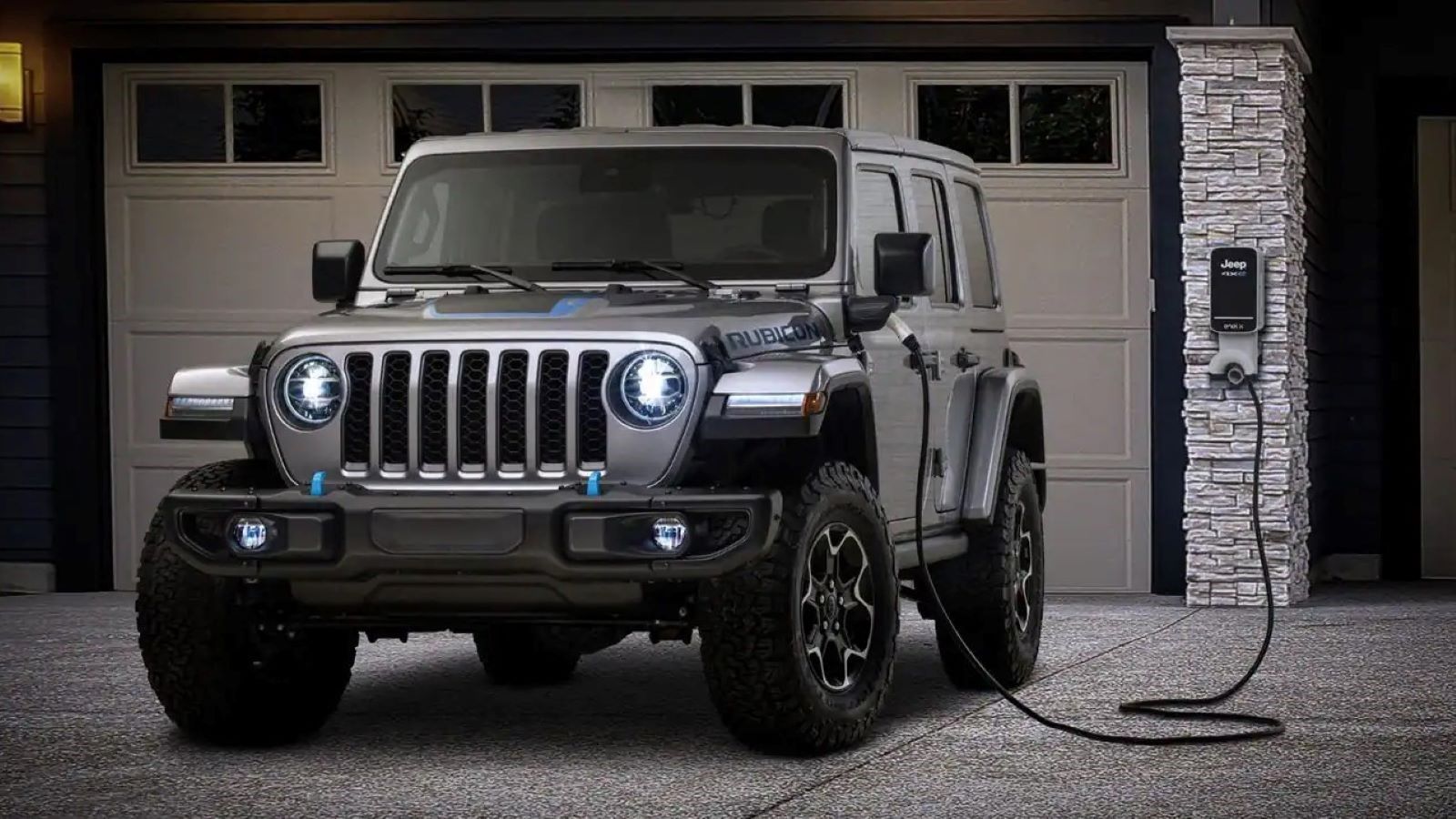 Jeep Wrangler Rubicon 4xe charging