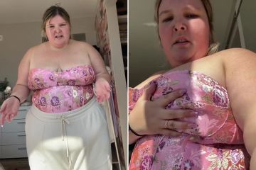 Plus size fashion fan tries to squeeze into a PLT corset top but  it's a flop 