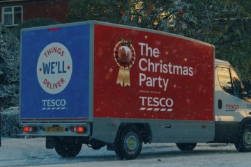 Exact date Tesco and Sainsbury’s shoppers can book Christmas delivery slots 
