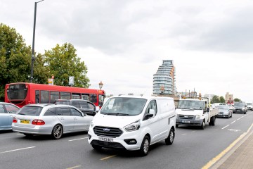 Van drivers can save almost £3k by switching to electric vehicles, survey finds