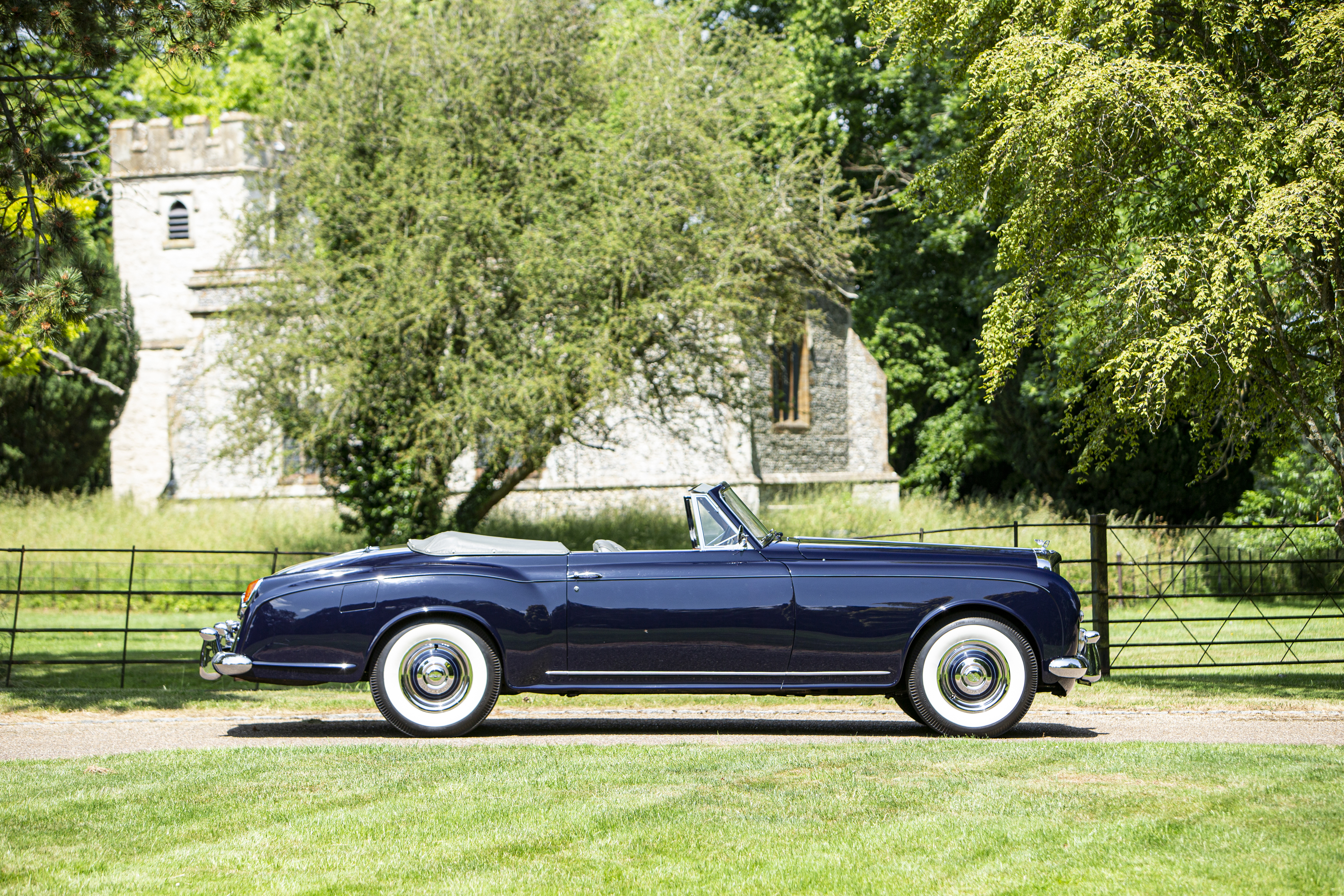 The car was expected to sell for over £1million but now it might go for £800,000