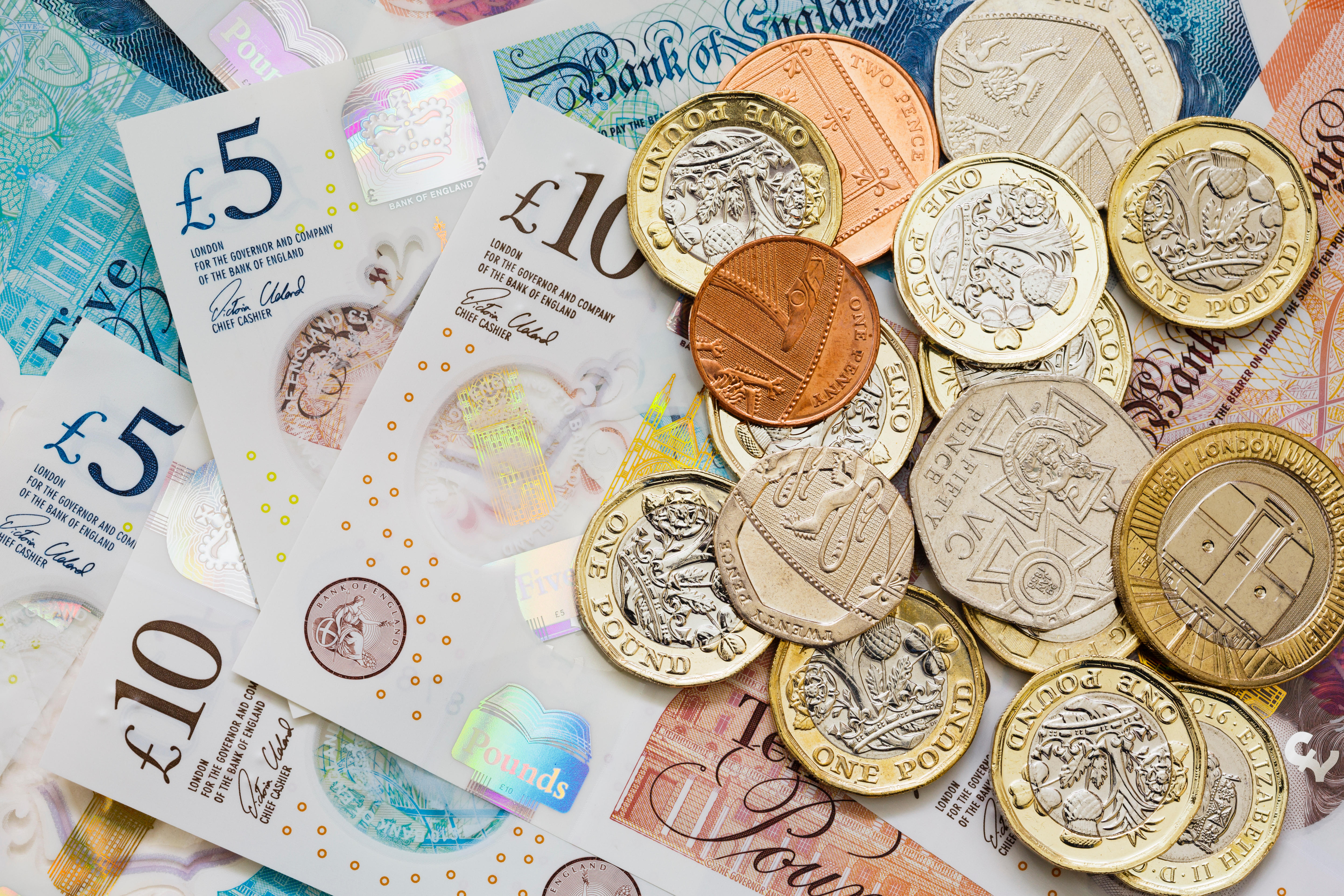 Thousands of hard-up families can get £350 in free cash to help with the cost of living