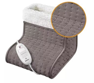 The Beurer foot warmer is lined with an incredibly soft fleecy material for comfort and thermal properties