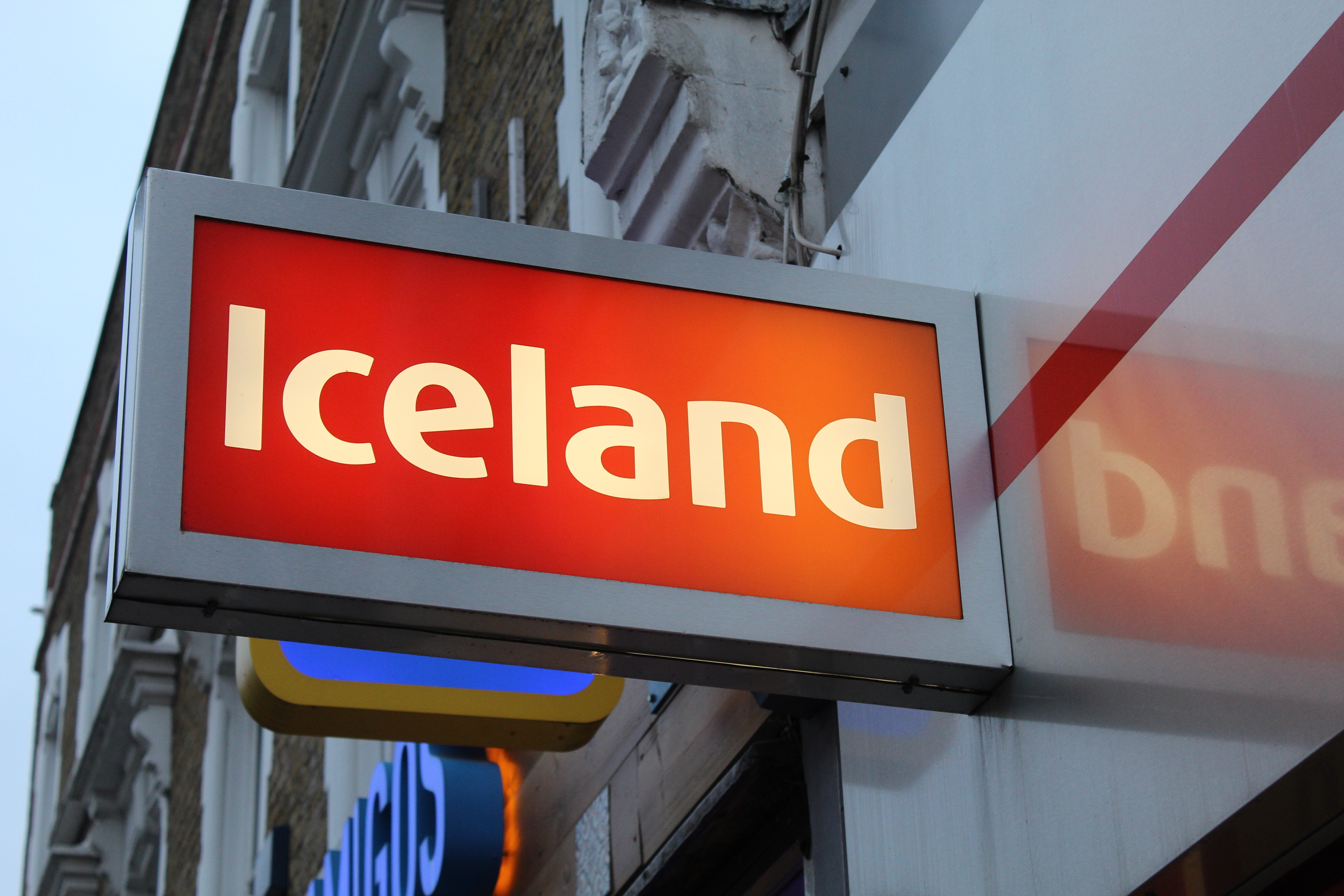 Families have the chance to get their hands on up to £300 to spend at Iceland