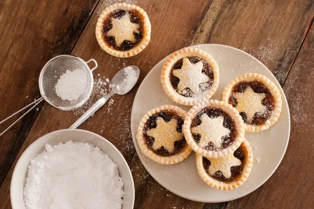 We have rounded up the best offers on mince pies this week and found the cheapest.