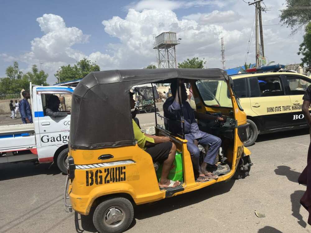 Egoras, Tricycle, Transport