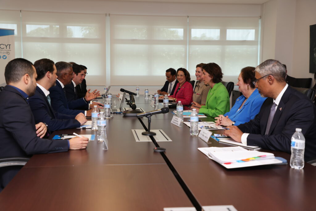 Raimondo and Gen. Richardson in Panama