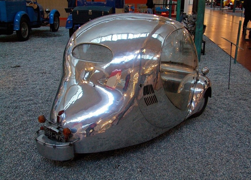 1942 L'Oeuf Electrique designed by Paul Arzens