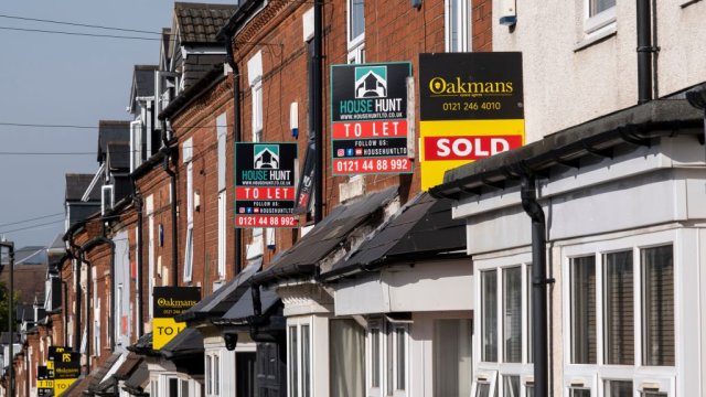 Mortgage rates slashed in new year price war