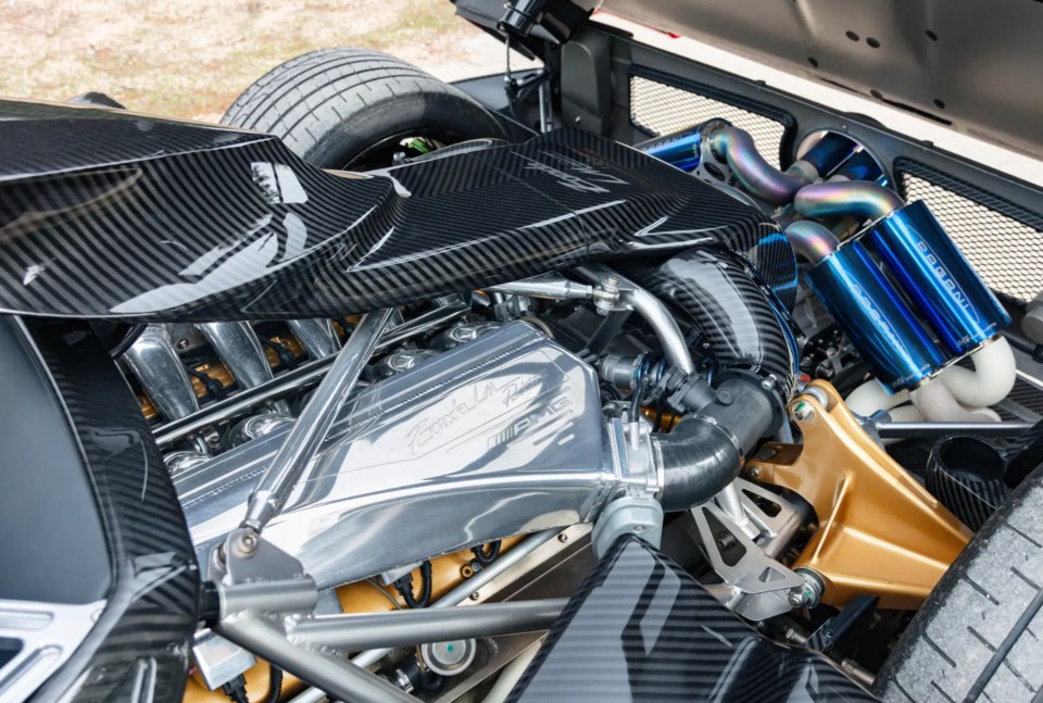 The 760 Zonda is powered by an AMG 7.3-liter V12 engine, developed specifically for this series