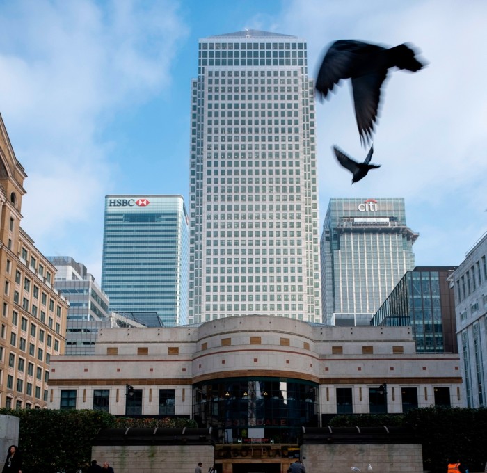 One Canada Square with the HSBC and Citibank buildings